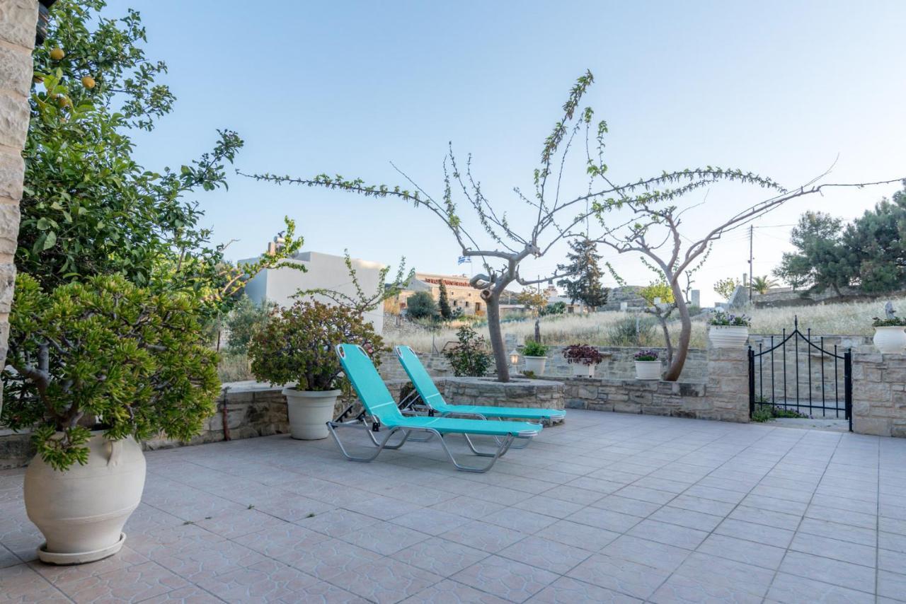 Ferienwohnung Vrisanos Pitsidia Exterior foto