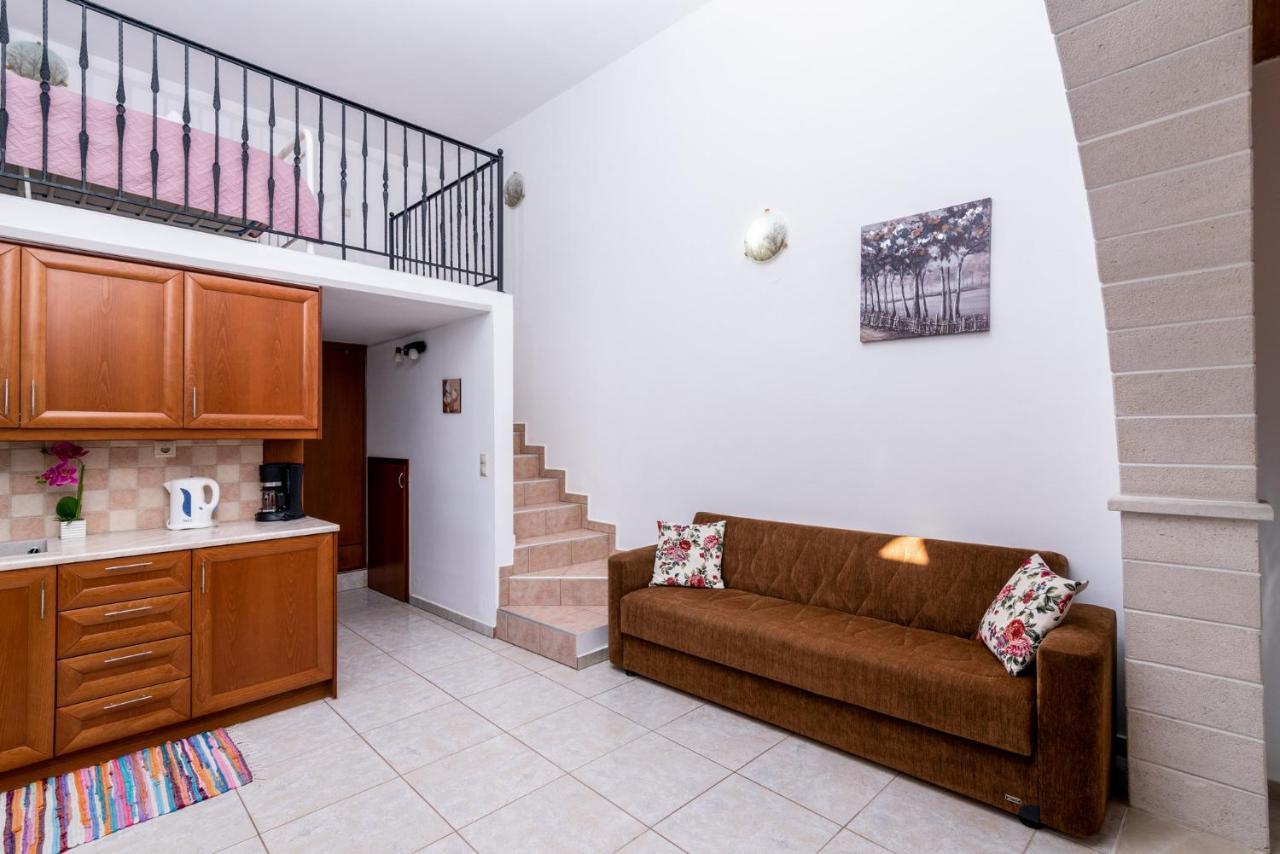 Ferienwohnung Vrisanos Pitsidia Exterior foto
