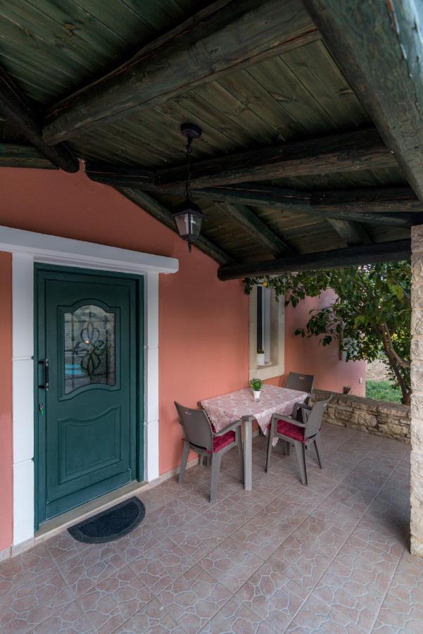 Ferienwohnung Vrisanos Pitsidia Exterior foto