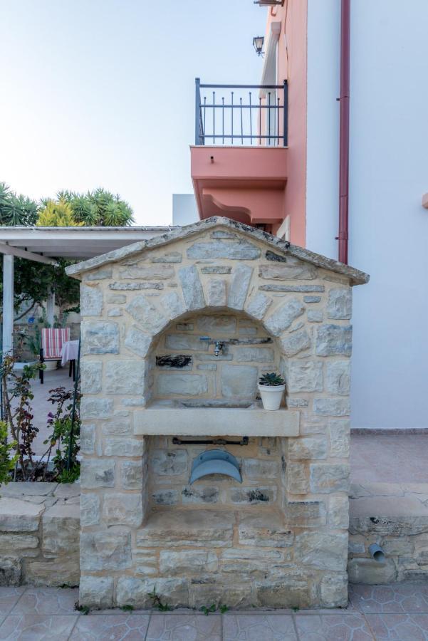 Ferienwohnung Vrisanos Pitsidia Exterior foto