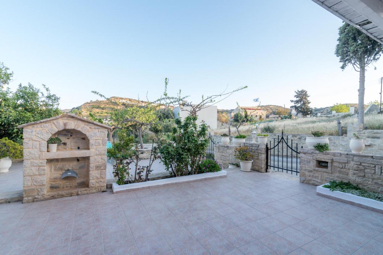 Ferienwohnung Vrisanos Pitsidia Exterior foto